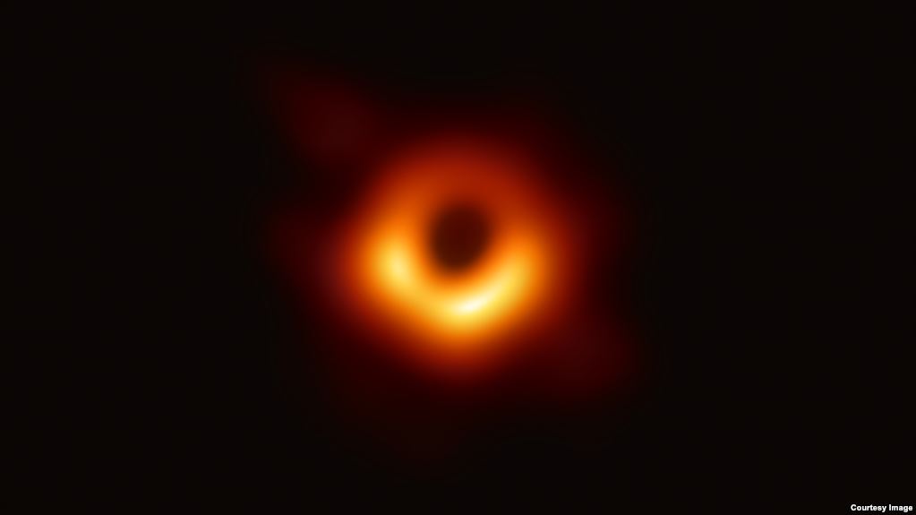 Lỗ đen đang làm chao đảo giới khoa học, liệu bạn có muốn thành một trong những người đầu tiên tìm hiểu và đắm mình vào cuộc \